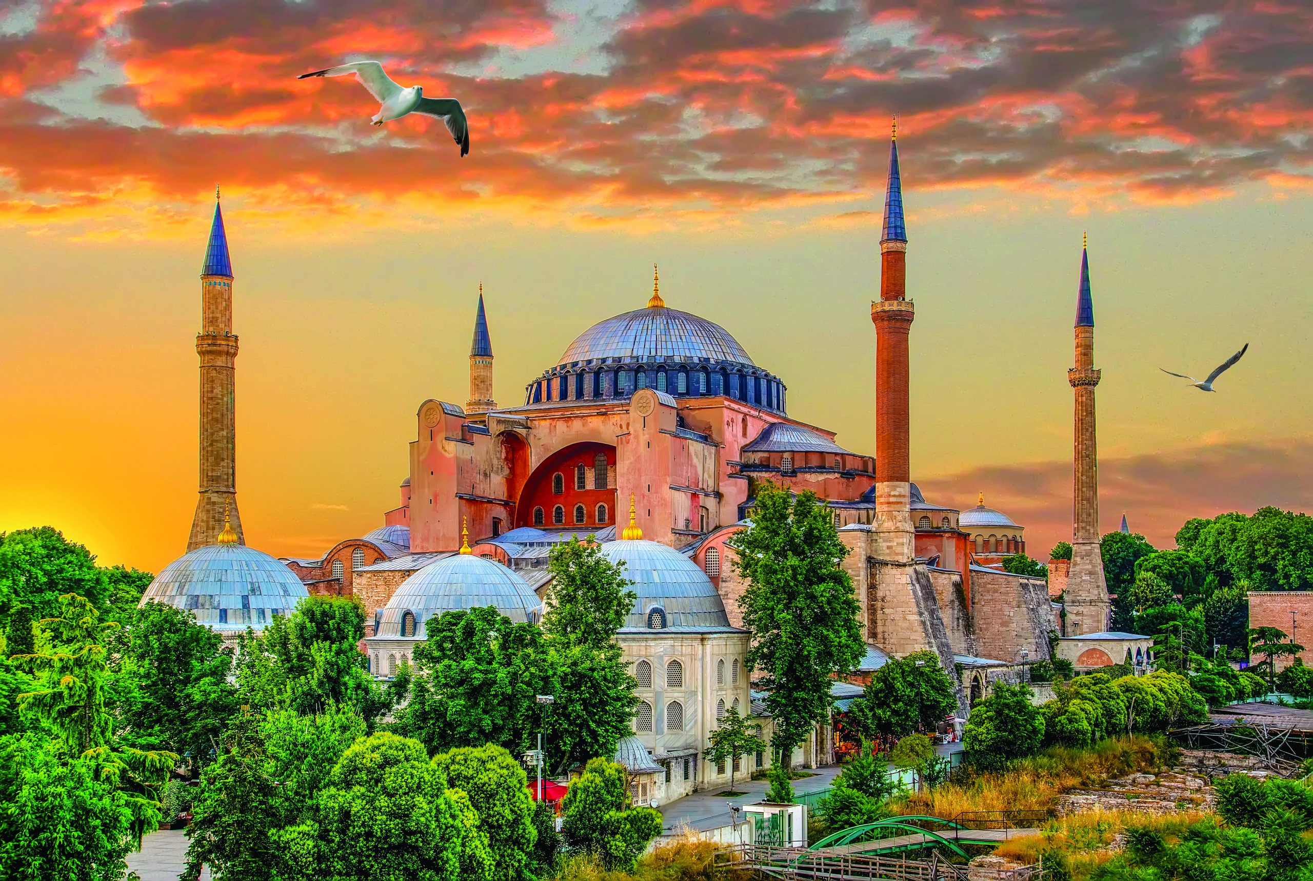https://expats.istanbul/wp-content/uploads/2025/03/ayasofya.jpg